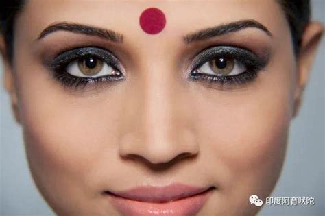 吉祥痣|印度人眉心吉祥痣 Bindi